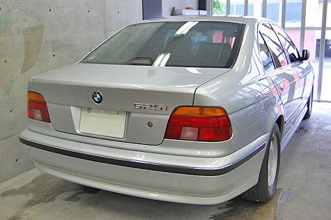 BMW 525i (E39)납Be