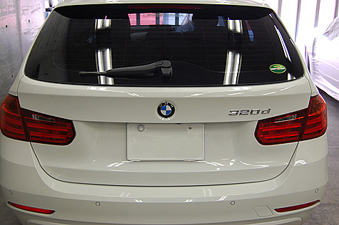 BMW･320d･ツーリング(F31)のバックドア修理が完了