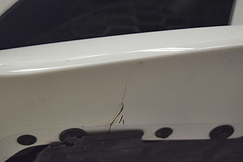 BMW・M2クーペ(F87)のバンパーの傷の詳細
