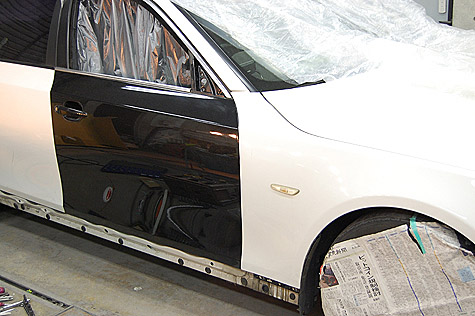 BMW･525i･Mスポーツ (E60)の中古ドアを仮付け