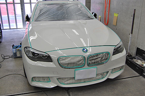 BMW 535i M･スポーツのボディをマスキング