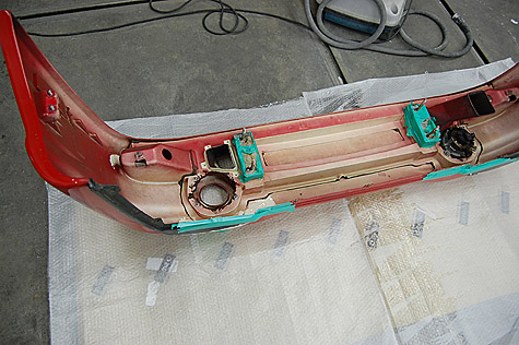 フェラーリ・F355・GTSのバンパーを修理