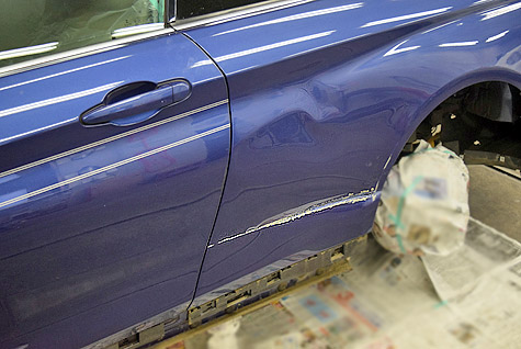 �A���s�i�D4��r�^�[�{�̃T�C�h�X�J�[�g��E��