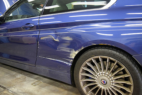 �A���s�i�D4��r�^�[�{�̃����t�F���_�[�̔j���̏ڍ�