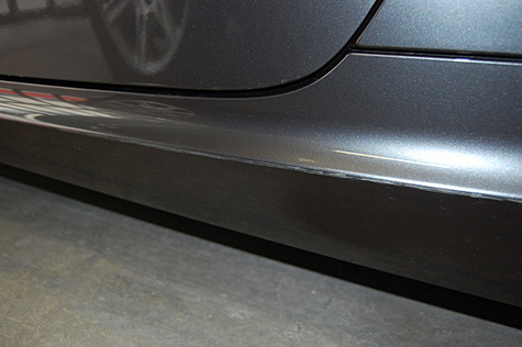 BMW335iクーペのサイドステップの傷修理