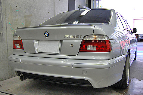 BMW･525i･Mスポーツ(E39)を後ろから撮影