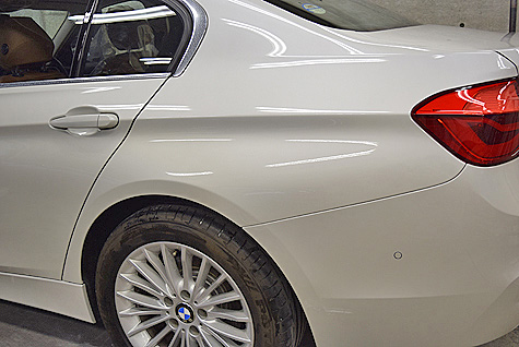 BMW 320i ラグジュアリー (F30)にミネラルホワイト色を塗装