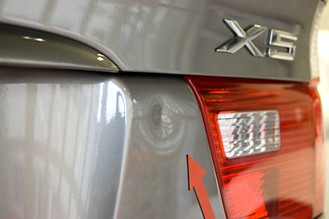 BMW X5のリアゲート修理