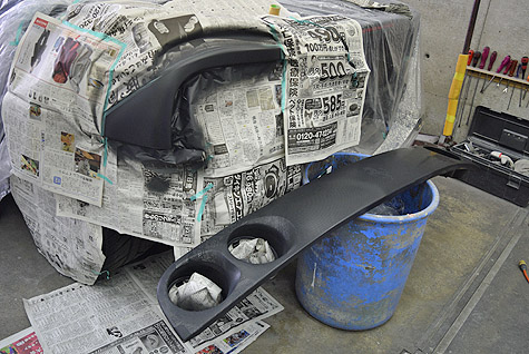 フェラーリ・360・モデナのフェンダーとチャレンジグリルにサフェを塗装