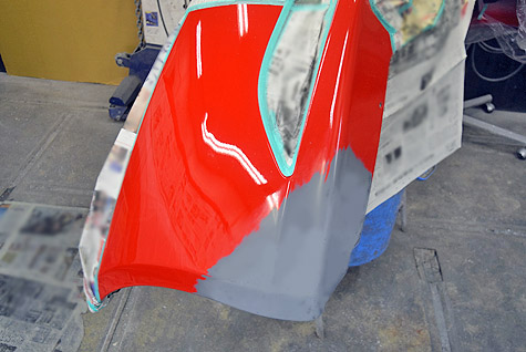 �t�F���[���E�J���t�H���j�A�̃o���p�[�ɃT�t�F��h��