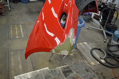 �t�F���[���E�J���t�H���j�A�̃o���p�[�Ƀp�e�t��