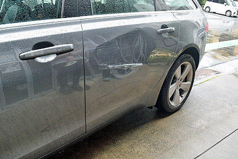 �W���K�[�XF��X�|�[�c�u���C�N�̃����h�A�̔j��