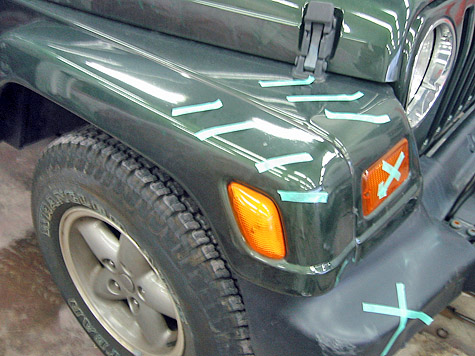 �W�[�v������O���\�̑O�t�F���_�[�̘c��