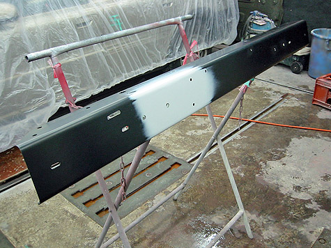 �W�[�v������O���\�̐V�i�o���p�[�ɃT�t�F��h��