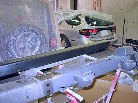 �W�[�v������O���\�̐V�i�o���p�[�Ɣj�������o���p�[