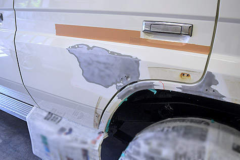 ���̏I����������N��70�̃h�A�ƃt�F���_�[