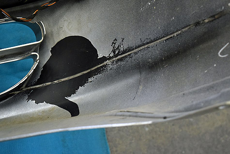 �|���V�F�911��J����S (997)�̃o���p�[�̊���𗠂���B�e