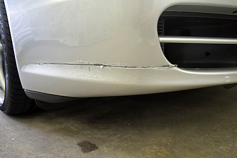 �|���V�F�911��J����S (997)�̃o���p�[�̔j��