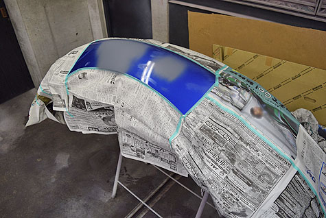 ポルシェ･911･カレラのバンパーにサフェ—サーを塗装
